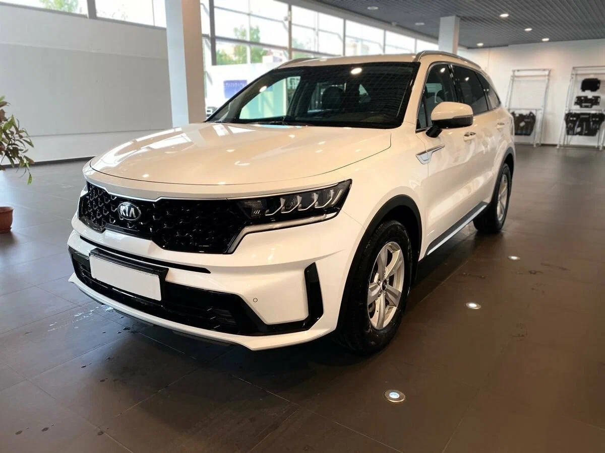 KIA Sorento в наличии по цене от 3 060 000 рублей